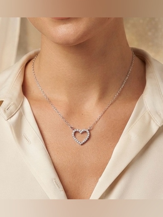 Jewelry - Silver Heart Women’s Necklace